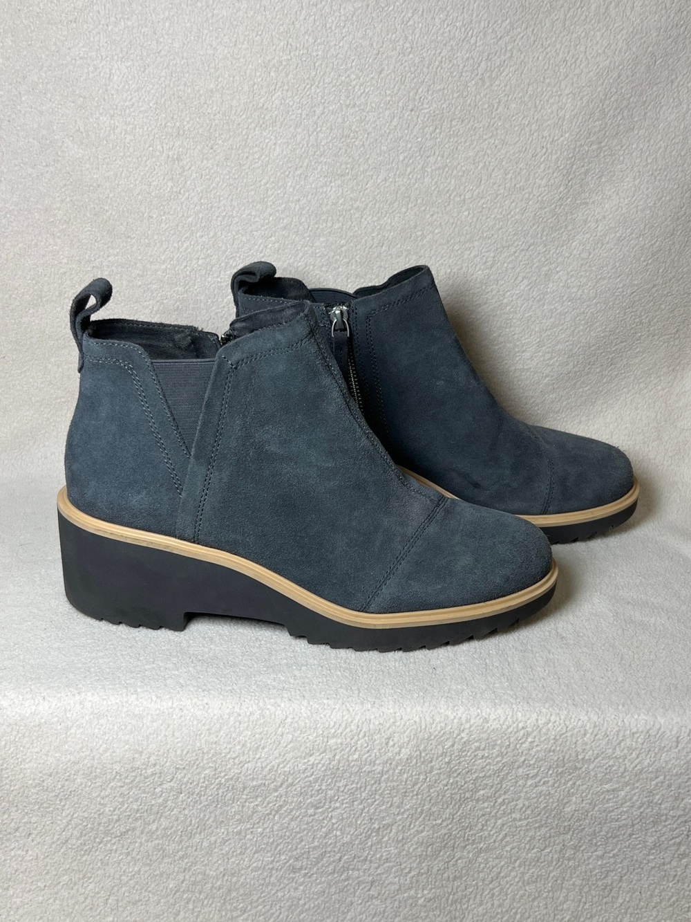 TOMS Maude Wedge Booties Gray Leather Suede Side Zip OrthoLite Women 9.5